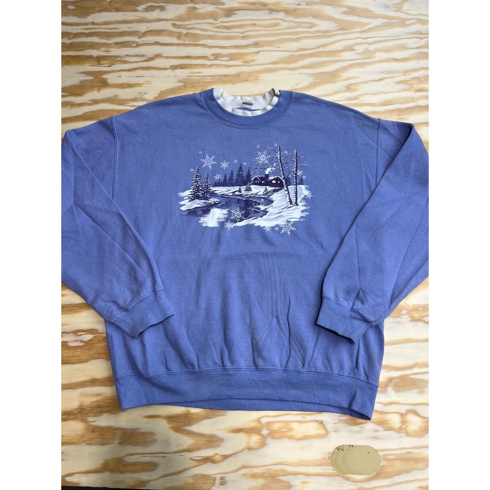 CO3 Vintage Winter Cabin Graphic Sweatshirt Periwinkle Blue Double Neck Large